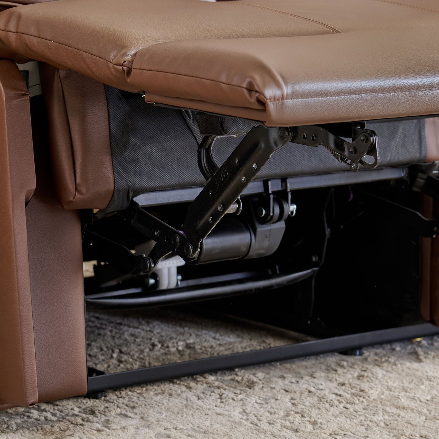 Torino Faux Leather 3-Seater Electric Recliner - Brown - Image 5